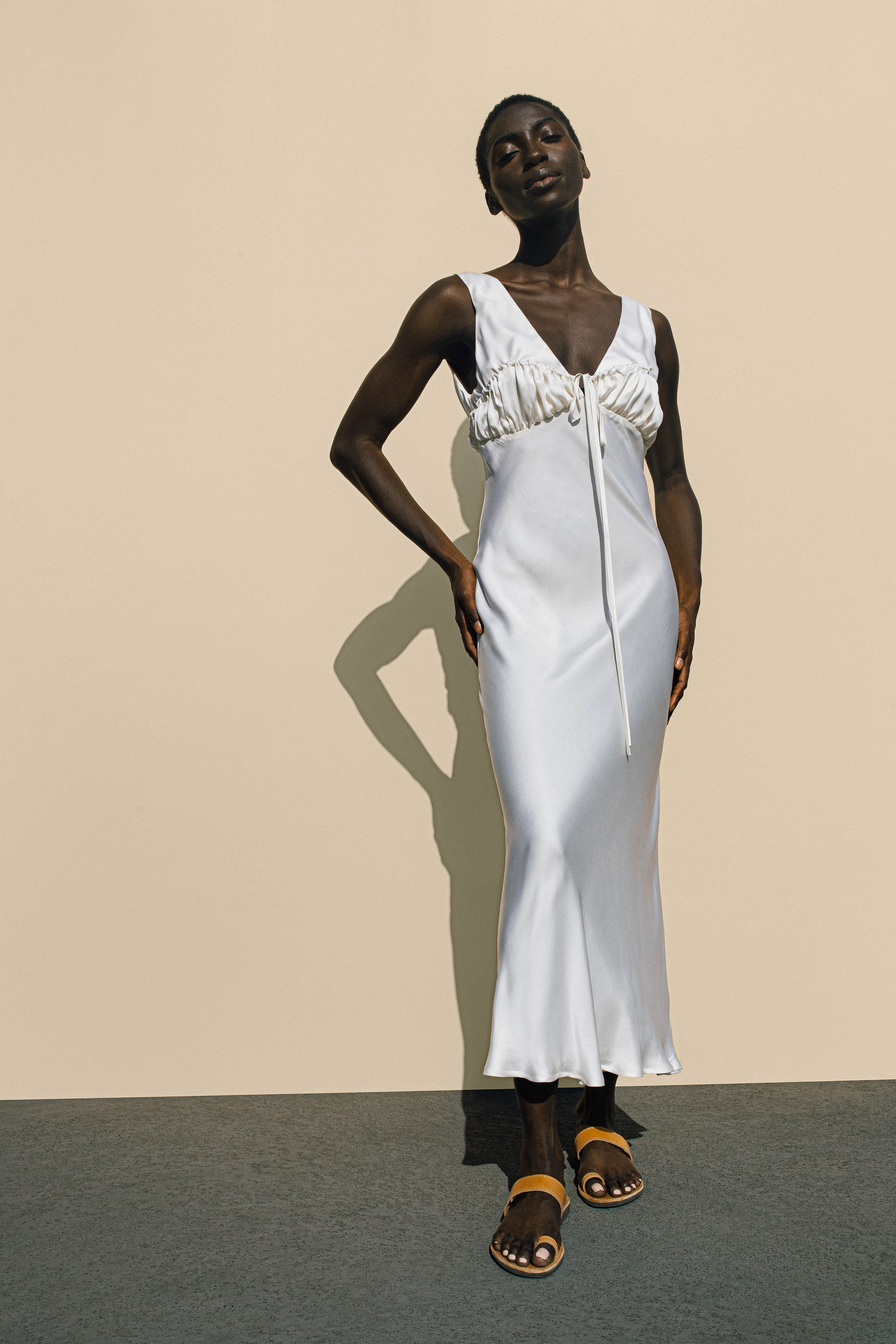 Carolinne Dress Ivory Sustainable - Image 3
