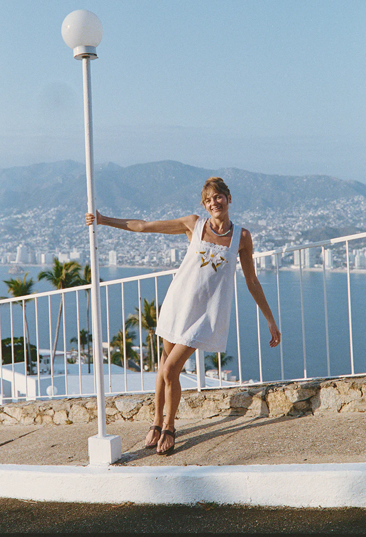 Edeme White Embroidered Linen Dress - Image 5