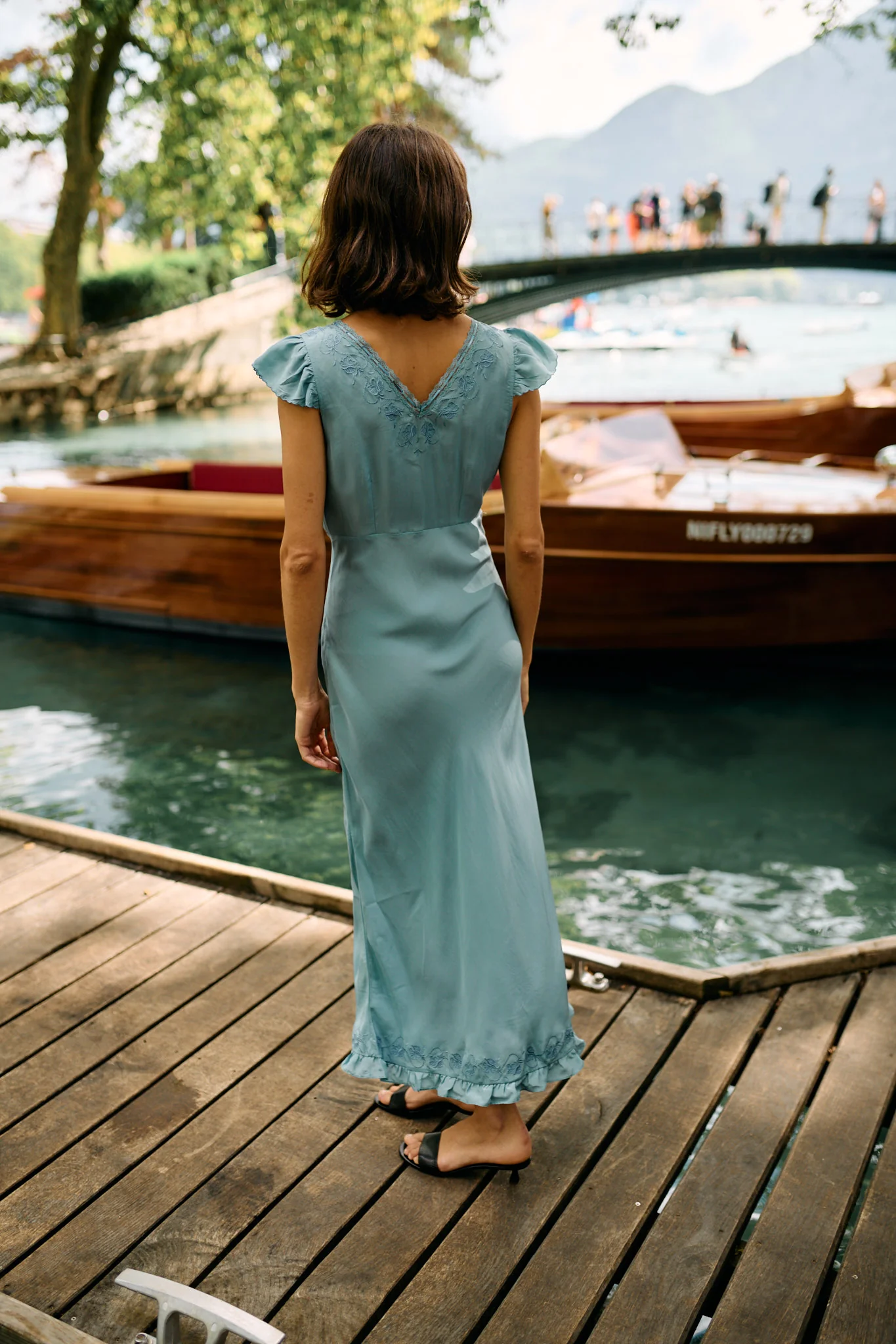 Isol Dress Marine Floral Embroidery - Image 3